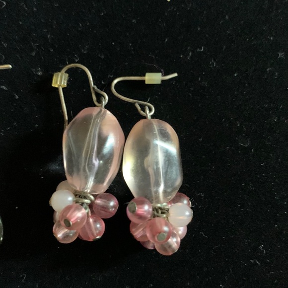 2 Silver tone & acrylic bead 2” dangle pierced earrings in good condition - Picture 3 of 4